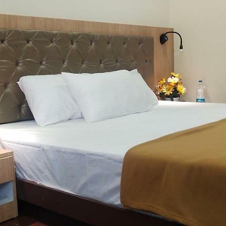 Amutham Residency Hotel Tiruchirappalli Exterior foto