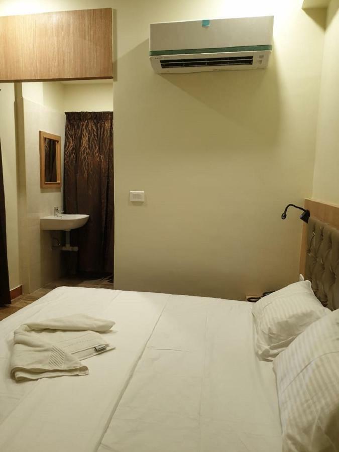 Amutham Residency Hotel Tiruchirappalli Exterior foto