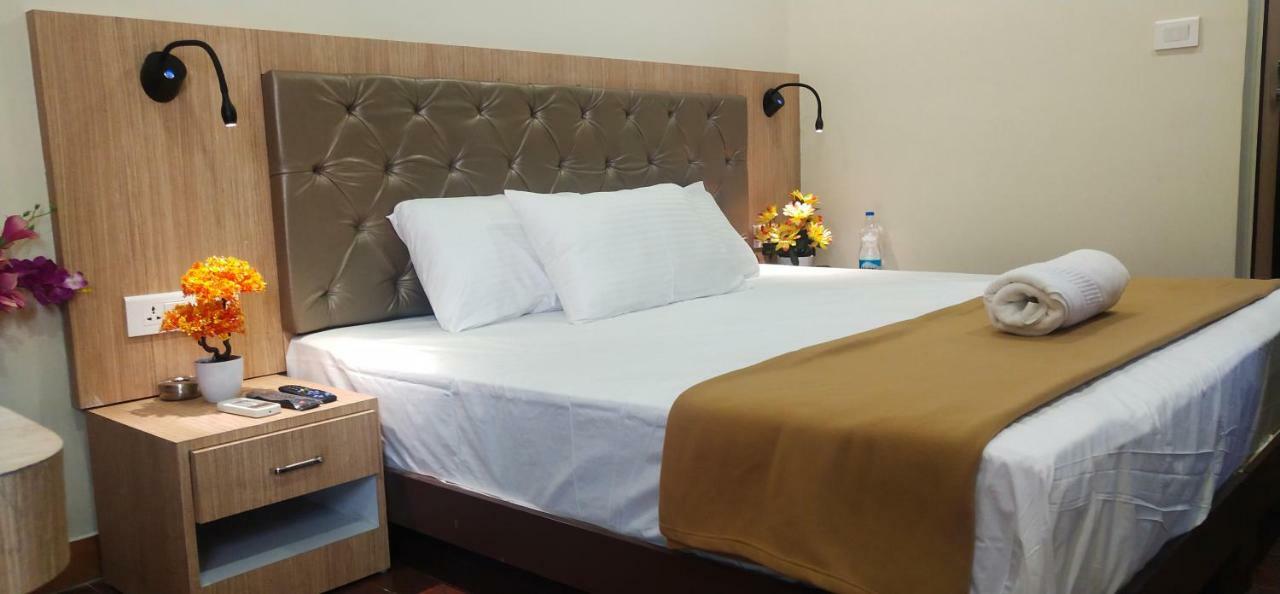 Amutham Residency Hotel Tiruchirappalli Exterior foto