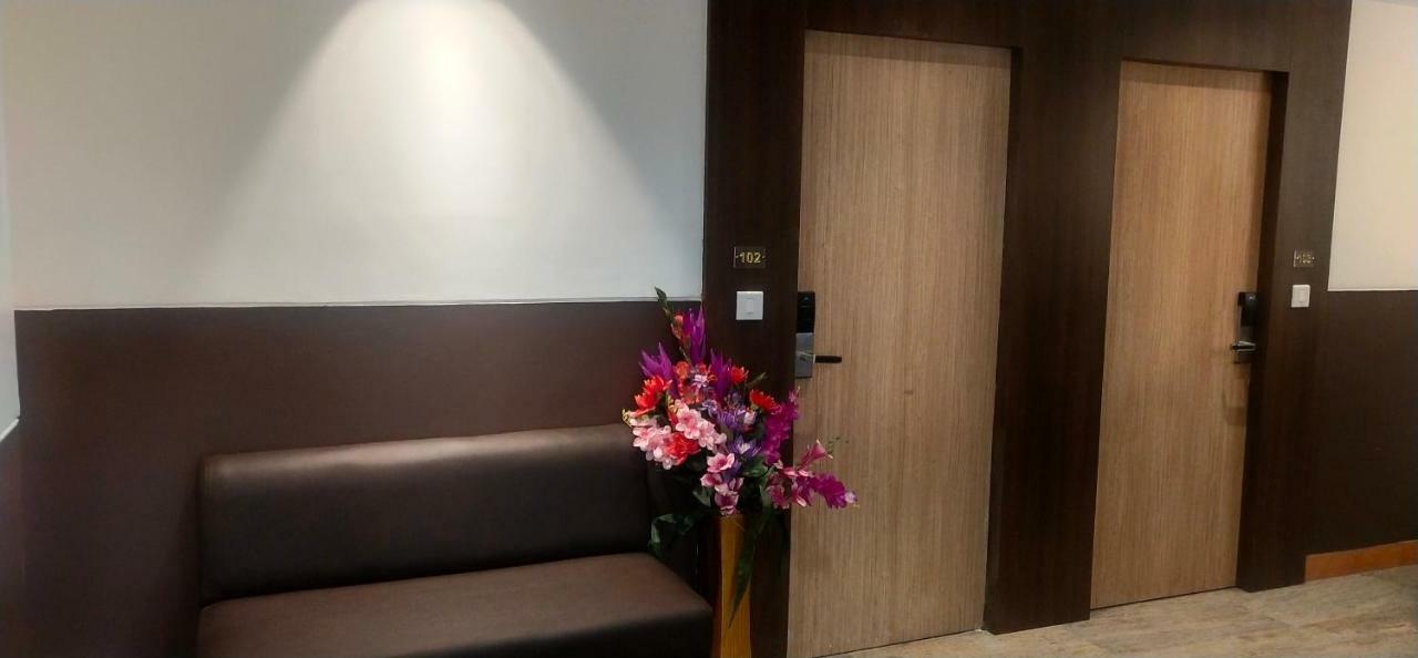 Amutham Residency Hotel Tiruchirappalli Exterior foto